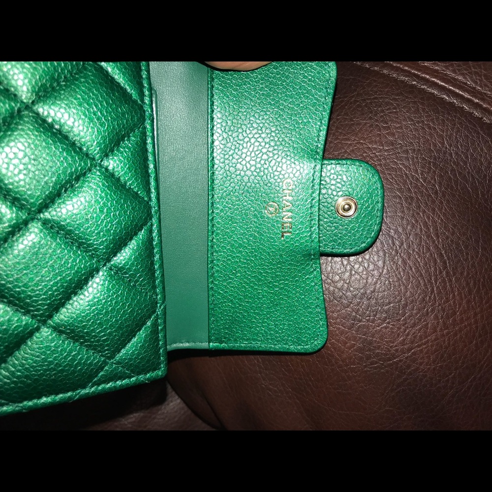 Chanel Emerald Green Wallet - Picture 7 of 7